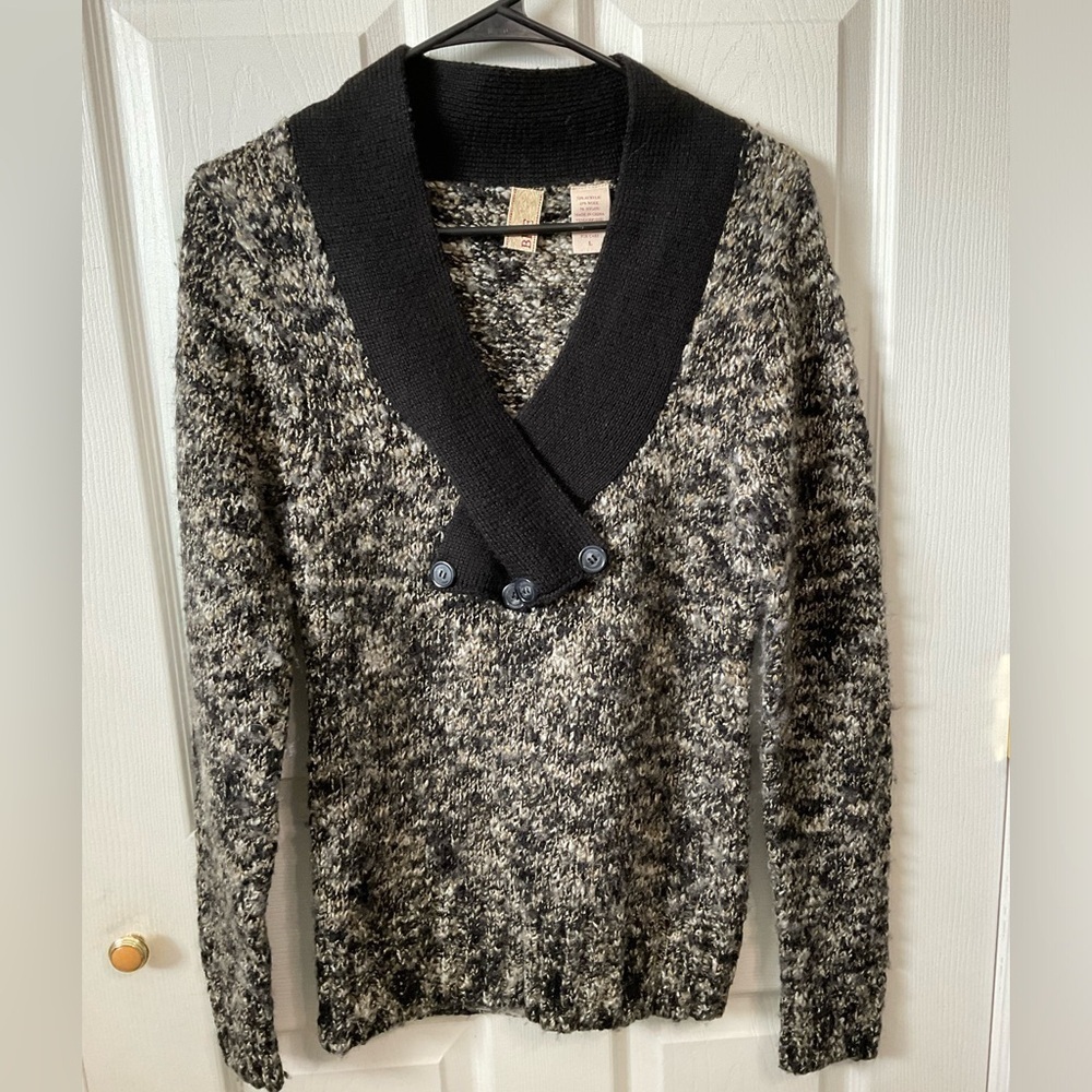 BKE wool blend sweater. V-neck. Size L.